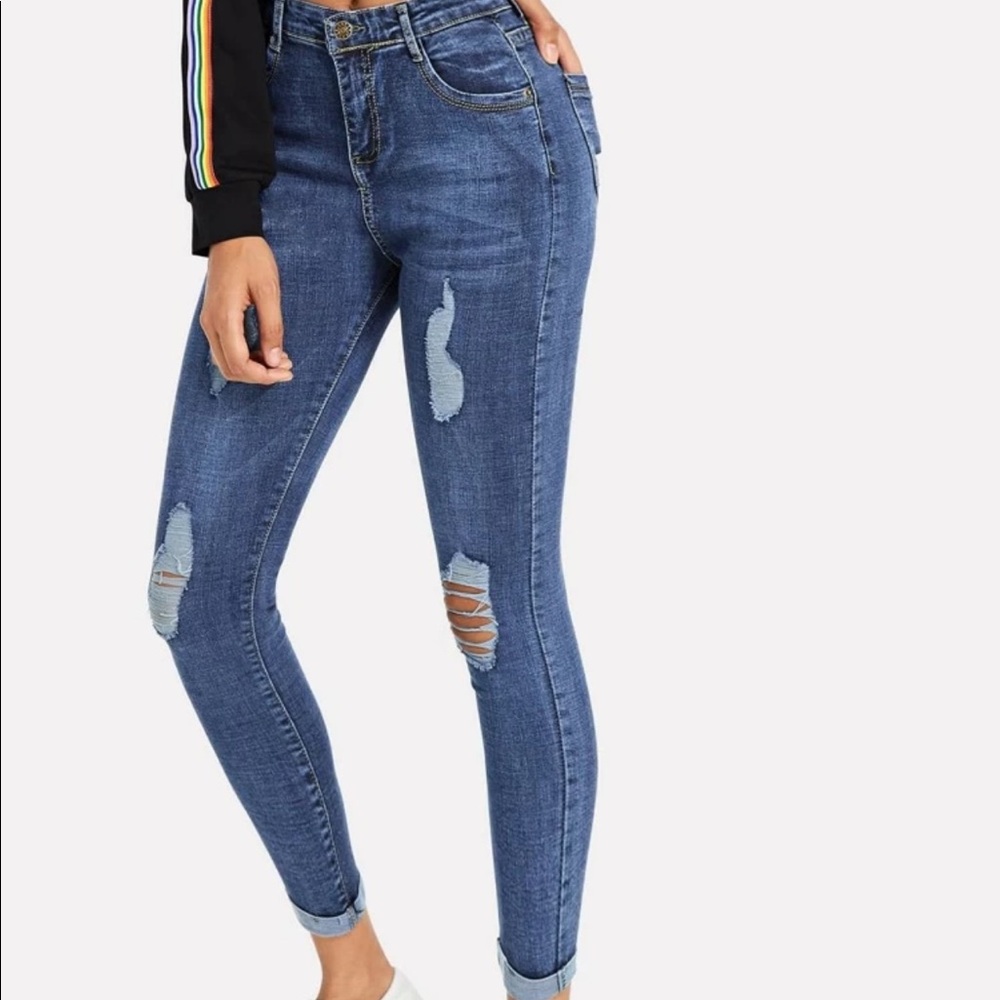 Rolled Up Ripped Skinny Jeans - Picture 4 of 4